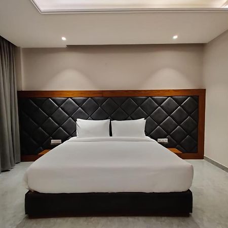 Hotel Parth Una  Eksteriør bilde