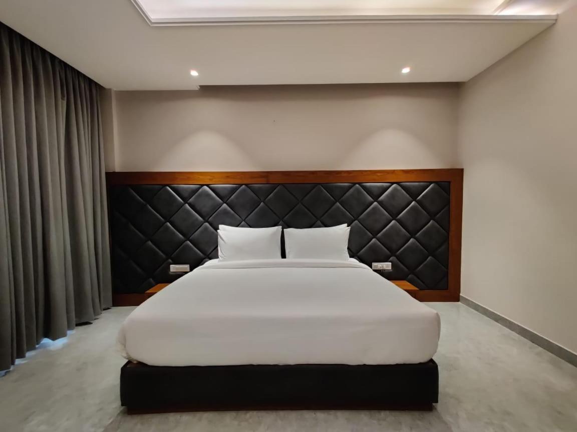 Hotel Parth Una  Eksteriør bilde